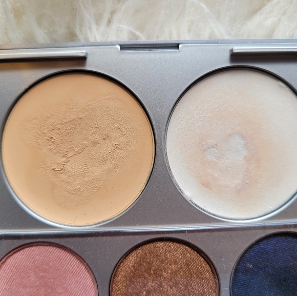**closet closing. Make offer!**Mally all in 1 face palette - Picture 3 of 6